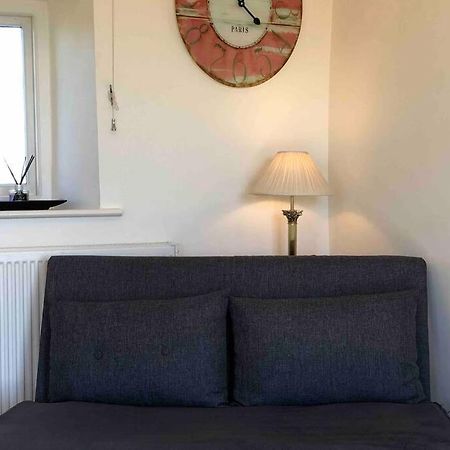 Villa Secluded Romantic Cotswolds Barn - Sleeps 2 To 4 - Near Cirencester - Dog Friendly à Kemble Extérieur photo