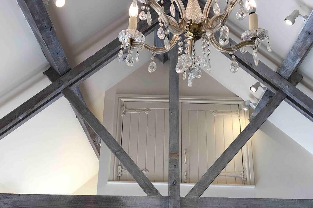 Villa Secluded Romantic Cotswolds Barn - Sleeps 2 To 4 - Near Cirencester - Dog Friendly à Kemble Extérieur photo